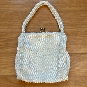 Vintage ~CORDE- BEAD~ Purse Ivory Beaded Handbag gold Handle & Kiss Clasp.